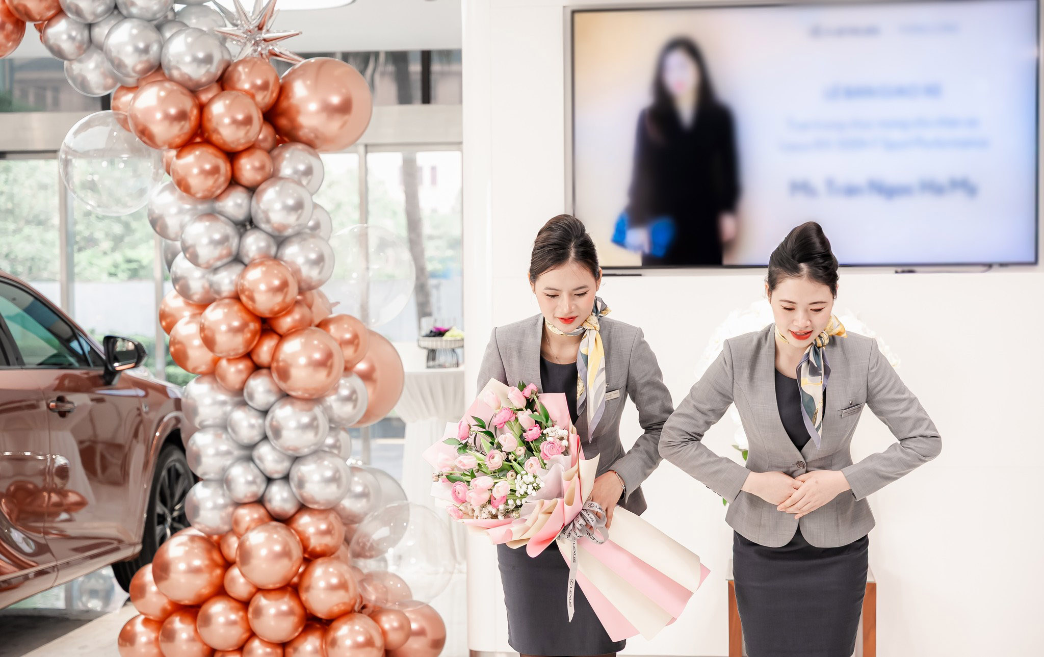 Đội ngũ nhân viên tại Lexus Thăng Long Hà Nội